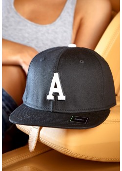 Шапка с козирка в сив и черен цвят Letter Snapback A  Шапка с козирка в сив и черен цвят Letter Snapback A