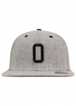 Шапка с козирка в сив и черен цвят Letter Snapback O Шапка с козирка в сив и черен цвят Letter Snapback O