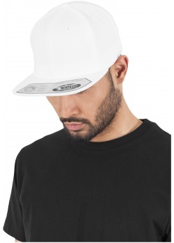 Шапка с козирка в бяло 110 Fitted Snapback  Шапка с козирка в бяло 110 Fitted Snapback