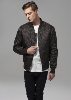 Мъжко камуфлажно яке тип бомбър Urban Classics в цвят тъмна маслина Мъжко камуфлажно яке тип бомбър Urban Classics в цвят тъмна маслина