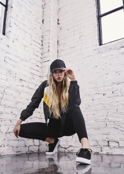 Дамски клин с висока талия Urban Classics в черен цвят Дамски клин с висока талия Urban Classics в черен цвят