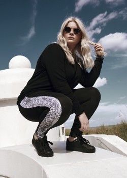 Дамски клин Urban Classics blk/snake в черен цвят Дамски клин Urban Classics blk/snake в черен цвят