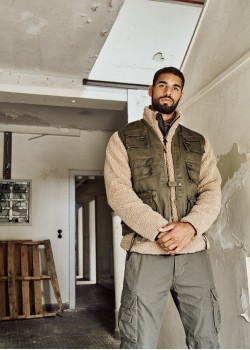 Ловен елек в цвят маслина Brandit Hunting Vest  Ловен елек в цвят маслина Brandit Hunting Vest