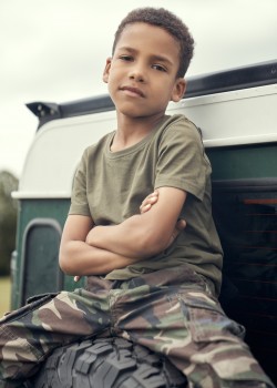 Детска изчистена тениска в масленозелен цвят Brandit Детска изчистена тениска в масленозелен цвят Brandit