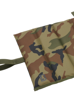 Сгъваема подложка за сядане в камуфлажен цвят Brandit Sit Mat woodland Сгъваема подложка за сядане в камуфлажен цвят Brandit Sit Mat woodland