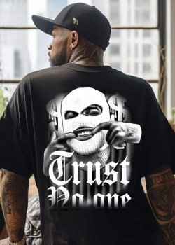 Тениска Oversize Trust No One Тениска Oversize Trust No One