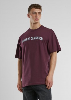 Мъжка тениска Urban Classics UC College Logo redwine Мъжка тениска Urban Classics UC College Logo redwine
