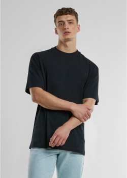 Мъжка тениска в черен цвят Urban Classics UC Signature Logo Мъжка тениска в черен цвят Urban Classics UC Signature Logo