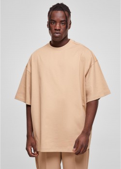 Мъжка овърсайз тениска в бежово Urban Classics Huge Tee Мъжка овърсайз тениска в бежово Urban Classics Huge Tee