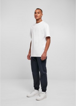Мъжко долнище в тъмносин цвят Urban Classics Basic Pants Мъжко долнище в тъмносин цвят Urban Classics Basic Pants