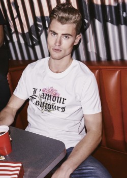 Мъжка бяла тениска Mister Tee L'Amour Toujous