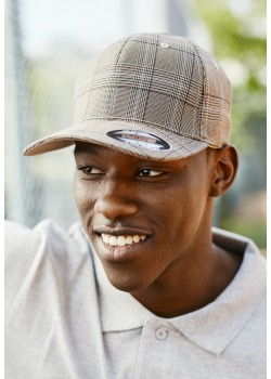 Шапка с козирка в цвят каки Flexfit Glen Check 