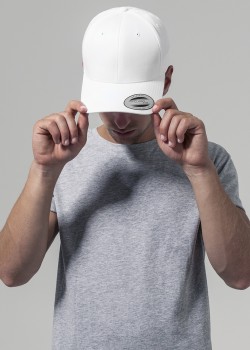 Шапка с козирка в бяло Curved Classic Snapback