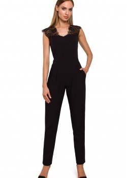 Изчистен гащеризон в черен цвят M484